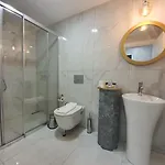 Karikatuer Bi Hotel 4*