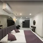 Hotel Karikatuer Bi