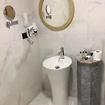 Karikatuer Bi Hotel 4*