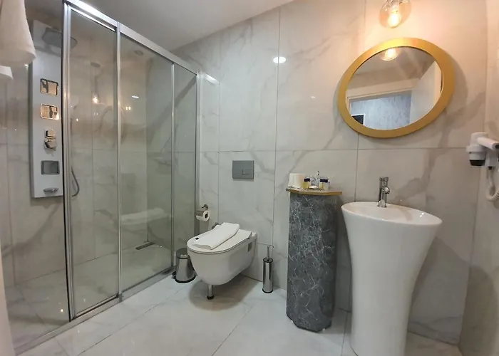 Karikatuer Bi Hotel 4*