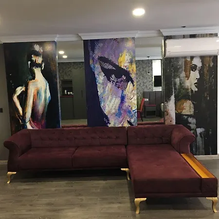 Karikatuer Bi Hotel