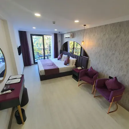 Otel Karikatür Bi 4*