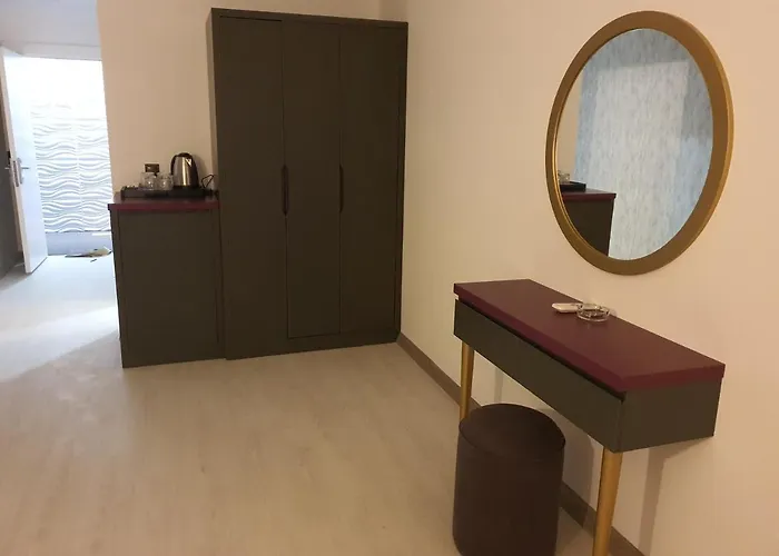 Karikatuer Bi Hotell