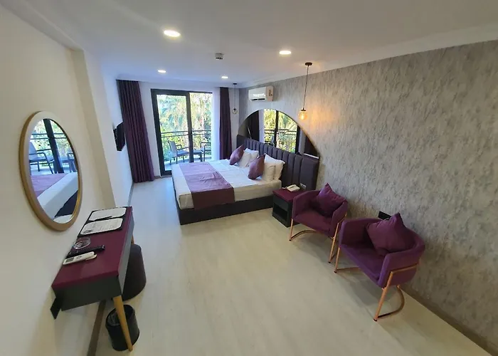 Hotell Karikatuer Bi 4*