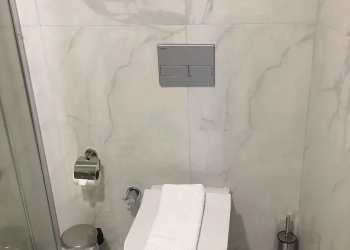 Karikatuer Bi Hotell