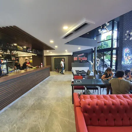 Hotel Karikatuer Bi 4*