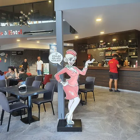 Karikatuer Bi Hotel 4*